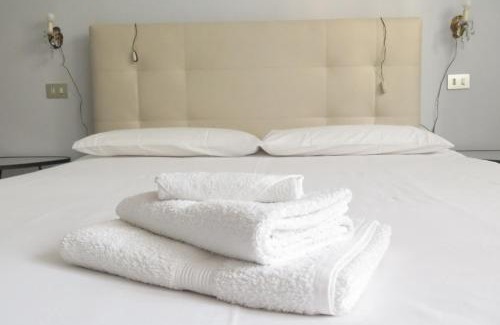Est Apartment | Ideal Apartment with Lush Garden & Family-Friendly Perks