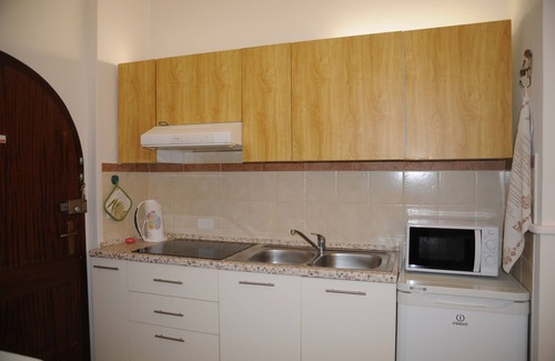Carciano Apartment | Charming Apartment with Garden and Lake View Retreat