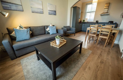 Newcastle Apartment | Mountain View Apartment: Pet and Child Friendly Retreat
