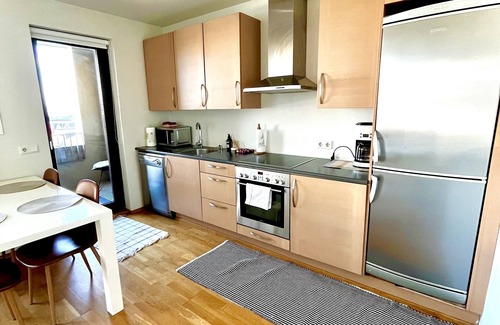 Vesturbær Apartment | Ocean View Apartment in Downtown Reykjavik - Rated 10/10