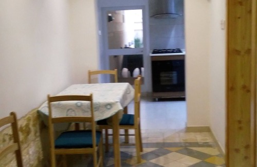 St. Julian's Apartment | Garden Apartment in Central St Julian's - Rated 10/10!