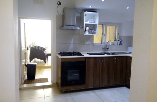 St. Julian's Apartment | Garden Apartment in Central St Julian's - Rated 10/10!