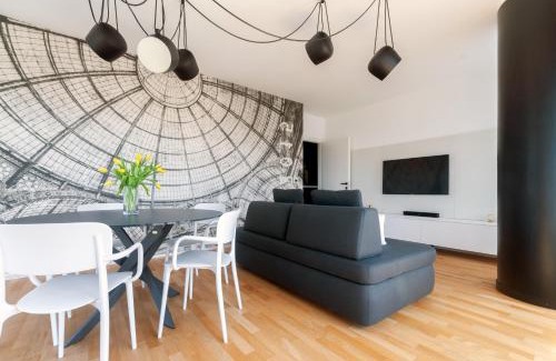 Milan Apartment | Scenic Apartment with Panoramic View of Milan, Rated 9/10