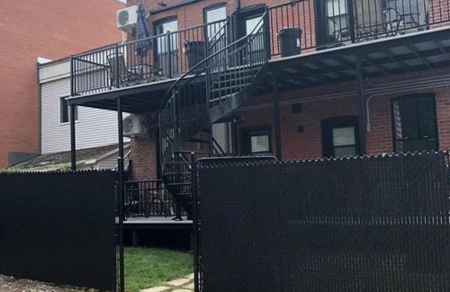 Verdun Apartment | Modern Apartment with Parking Near the Lachine Canal