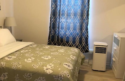 Verdun Apartment | Modern Apartment with Parking Near the Lachine Canal