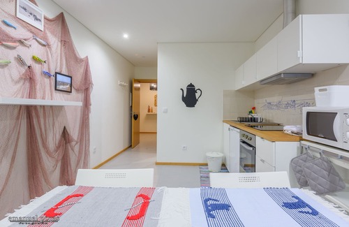 Ovar Apartment | Beautiful Apartment with Patio near Centro de Ovar