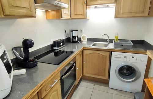 Collioure Apartment | Apartment with Pool, Air Conditioning, WiFi, and Garage