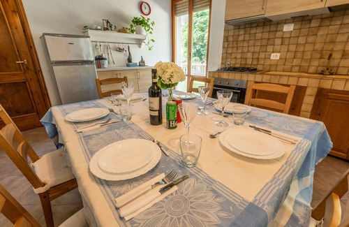 Sori Apartment | Relaxing Apartment with Pool and Garden in Sori, Liguria