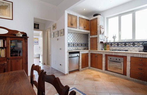 Villagonia Apartment | Ideal Sea-View Hotel for Exploring the Etna Region
