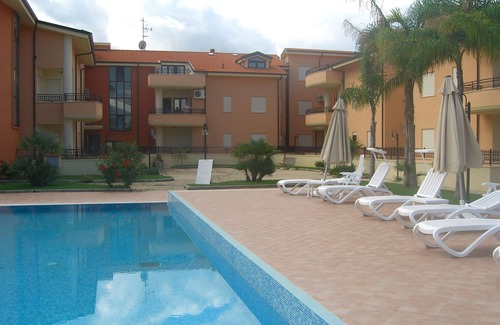 Pizzo Apartment | Relaxing Apartment with Pool and Ocean View Awaits You