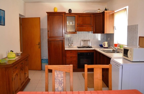 Cove Tri Zala (Zrnovo) Apartment | Experience a Poolside Getaway on Korcula Island