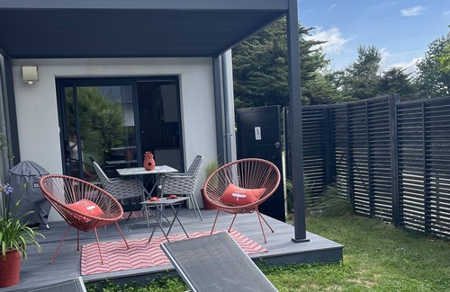 Larmor-Baden Apartment | APARTMENT WITH PRIVATE GARDEN AND SPA