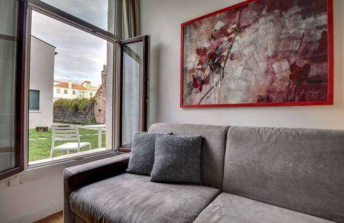 Cannaregio Apartment | Cozy Apartment with Private Courtyard near the Ghetto