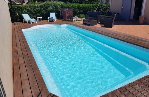 8th Arrondissement Apartment | Unique Apartment with Private Spa & Pool Near Stunning Beaches