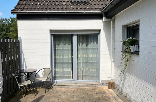 Allagen Apartment | Apartment ' with Private Terrace, Shared Garden and Wi-Fi