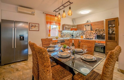 Jursici Apartment | Idyllic Family Retreat with Private Pool and Top Ratings