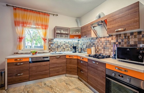 Jursici Apartment | Idyllic Family Retreat with Private Pool and Top Ratings