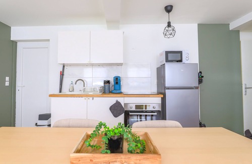 Arras Apartment | Private Parking Apartment with Spa and Hot Tub Amenities