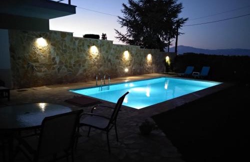 Velon Apartment | Private Pool Apartment with Hot Tub & Pet-Friendly Stay
