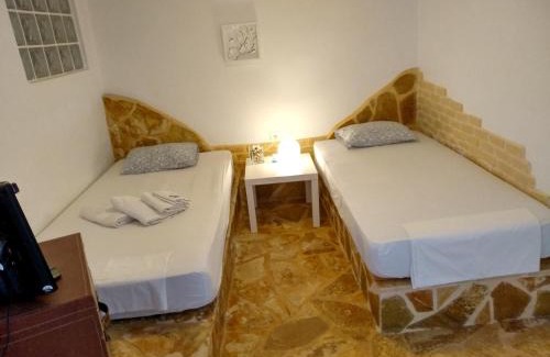 Velon Apartment | Private Pool Apartment with Hot Tub & Pet-Friendly Stay