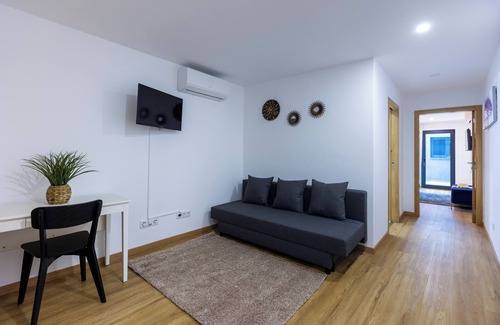 Aveiro Apartment | Apartment with private patio in the center of Aveiro