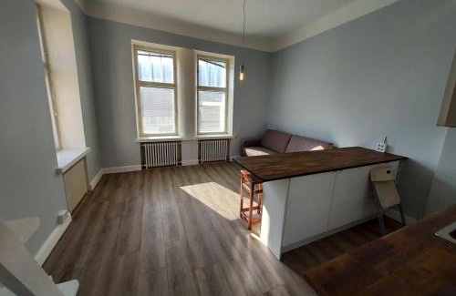 Kluuvi Apartment | Apartment with roof view next to Railway station