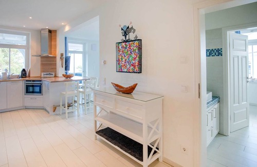 Binz Apartment | Oceanfront Apartment with Balcony & Pool - Rated 10/10