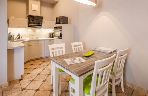 Binz Apartment | Seaside Apartment with Ocean View and Pool Access