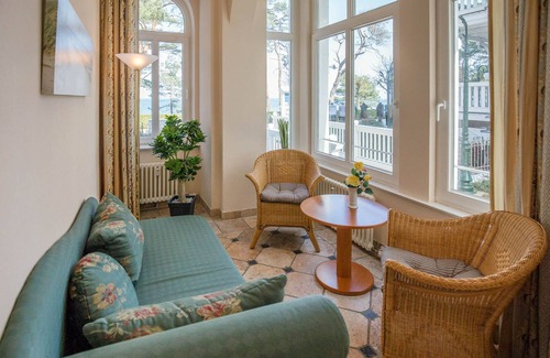 Binz Apartment | Seaside Apartment with Ocean View and Pool Access