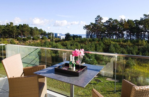 Binz Apartment | Oceanfront Apartment with 3 Bedrooms & Stunning Sea Views