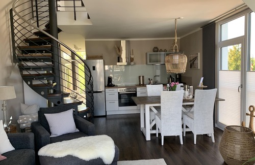 Haffkrug Apartment | Seaside Retreat: 10/10 Rated Apartment by the Beach