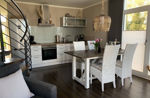 Haffkrug Apartment | Seaside Retreat: 10/10 Rated Apartment by the Beach