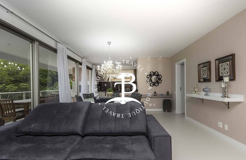 Centro Apartment | Apartment with sea view and pool! firecrackers center