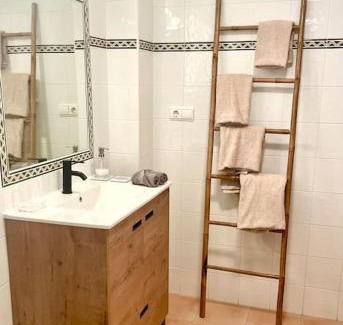 Hoya de los Patos Apartment | Seaside Apartment in Golf Bonalba, Alicante - 4 Star Rating