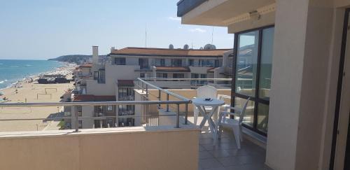 Obzor Apartment | Oceanfront Apartment with Spectacular Views in Obzor Beach