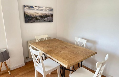 Diagonal Mar i el Front Maritim del Poblenou Apartment | Oceanfront Apartment with Scenic Views by Mar Bella Beach