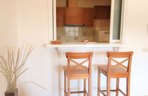Palau-Sator Apartment | Cozy Apartment with Side Sea Views in Playa de Pals