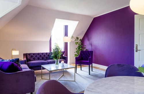 Augustenborg Apartment | Scenic Apartment with Balcony Overlooking Park and Castle