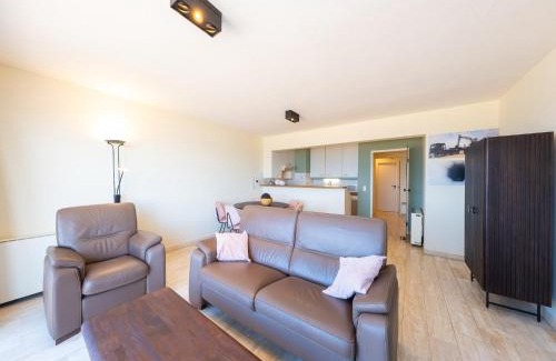 Middelkerke Apartment | Relaxing Apartment Retreat with Terrace & Family-Friendly Perks