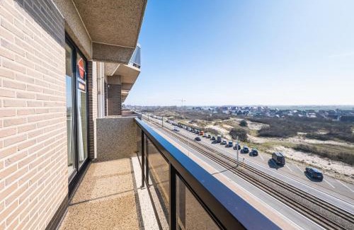 Middelkerke Apartment | Relaxing Apartment Retreat with Terrace & Family-Friendly Perks