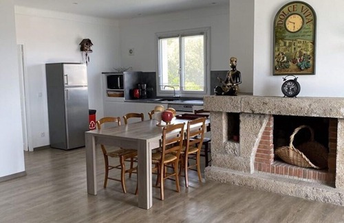 Pietrosella Apartment | Idyllic Apartment with Ocean View Near Porticcio Beach