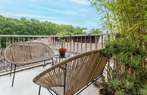 Saint-Cyprien Apartment | Apartment with swimming pool - near park
