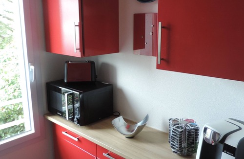 Marans Apartment | Tranquil Apartment with Pool near Sea & Marais Poitevin