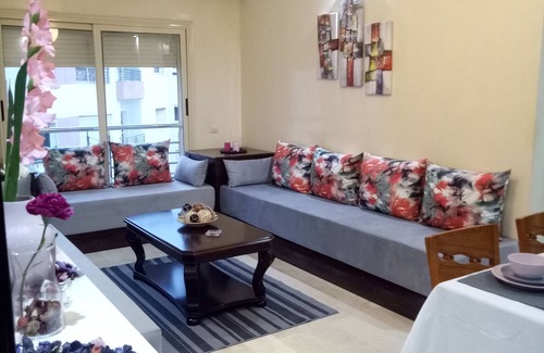 Bourgogne Apartment | Cozy Apartment with Terrace and Family-Friendly Amenities