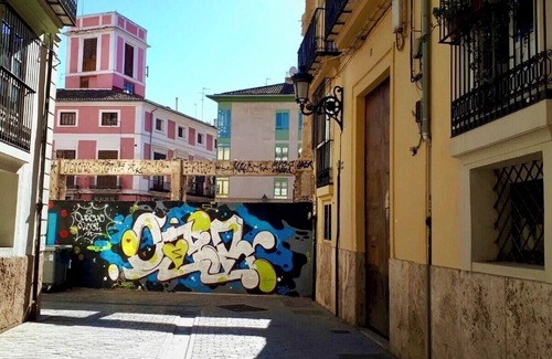 El Pilar Apartment | Charming Apartment with Terrace Near Central Market
