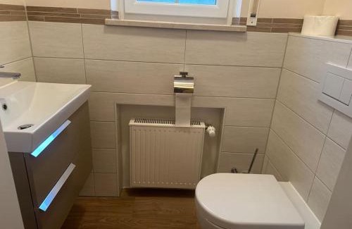 Untermeitingen Apartment | Modern Kitchen Retreat: Pet & Child Friendly Getaway
