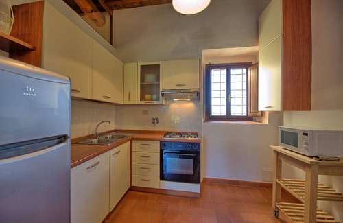 San Casciano in Val di Pesa Apartment | Pet-Friendly Apartment with Pool & Panoramic Views Near Greve