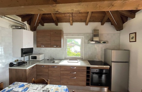 Sulzano Apartment | Lake View Apartment: Family-Friendly & Pet Friendly Stay