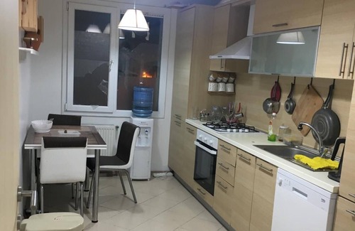 Pendik Apartment | Budget-Friendly Apartment in a Private Complex Awaits You