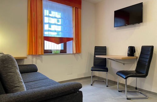 Lauta Apartment | Cozy Witschaß Apartment with Ocean View and Family Amenities